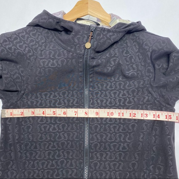 Lululemon Apres Yoga Rain Insignia Jacket Sz 2 - Picture 13 of 14